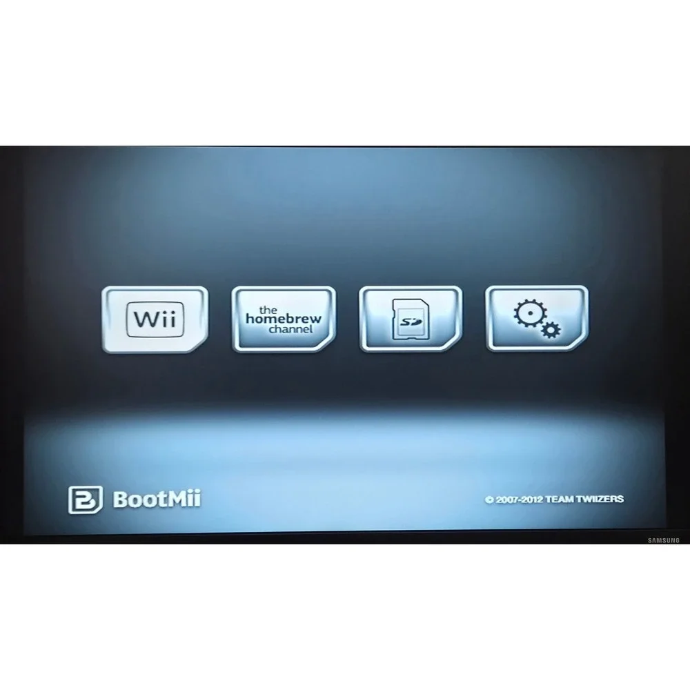 Nintendo Wii Console Bundle - White RVL-001 - Modded - Homebrew - OEM - Tested